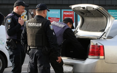 3 законні підстави для поверхневої перевірки авто поліцією: що повинен знати кожен водій