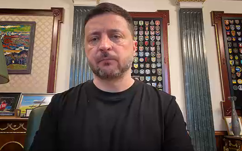 "Путін, звісно, відклав грошей на війну, але точно не стільки, щоб воювати безкінечно", - Зеленський