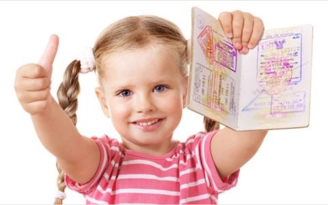 Життя за кордоном: у яких країнах дитина може отримати громадянство за народженням