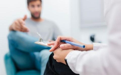 Чи виключає факт неявки пацієнта на планову консультацію лікарську недбалість за тяжкі наслідки