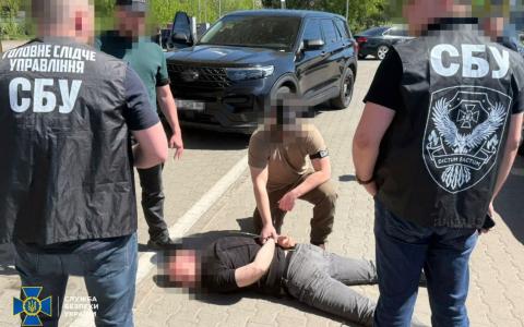 СБУ затримала керівника Житомирського обласного ТЦК, який займався вимаганням коштів