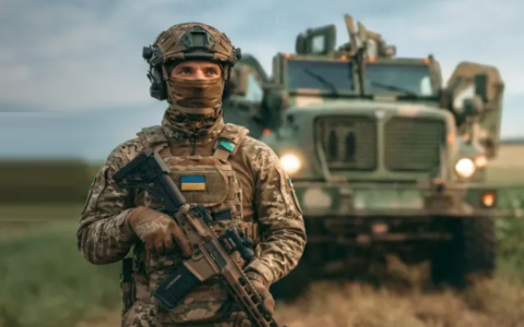 Нові виплати грошового забезпечення для військових: у Міноборони розповіли хто, коли і скільки отримає