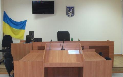 Чи є відпустка адвоката поважною причиною для відкладення судового розгляду кримінального провадження