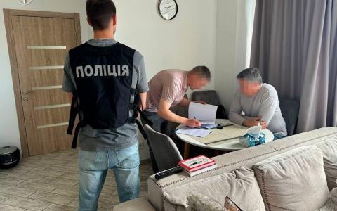 Музичні гастролі як схема виїзду за кордон: ексміністру культури повідомили про підозру