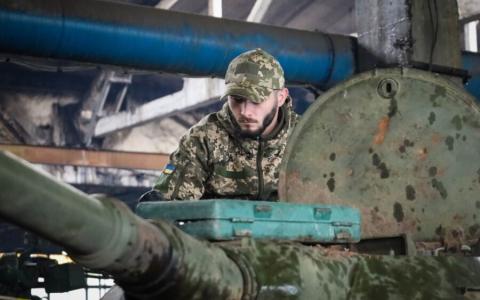 Служба в армії на небойових посадах: в Міноборони розповіли про умови нових контрактів