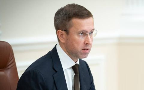 Премʼєр-міністр України Сергій Корецький анонсував зміни у функціонуванні держави в умовах постійних повітряних тривог