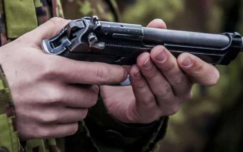 Ветеранам війни пропонують дозволити "короткоствол" у цивільному житті: подано відповідну петицію