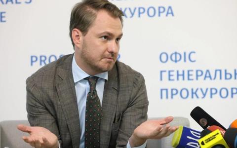 В Офісі генпрокурора розслідують обставини відрядження Кравченка за кордон, яке він сам собі організував