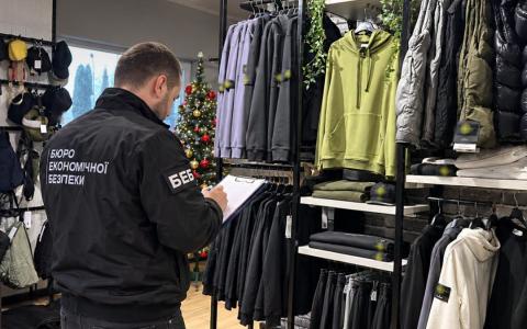 "Apple" та "Moncler" виробляли на Львівщині: БЕБ викрили виробництво контрафакту на 98 млн грн