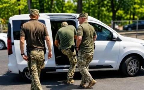 Військовослужбовець ТЦК отримав 7 років за катування та погрози згвалтуванням: адвокат "розібрав" резонансне рішення суду