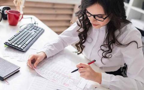 Бухгалтерія для роботи в компанії: які практичні знання потрібні на старті