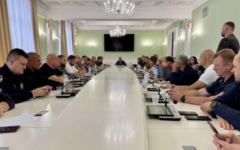 У Києві хочуть встановити єдині правила роботи бізнесу під час повітряних тривог