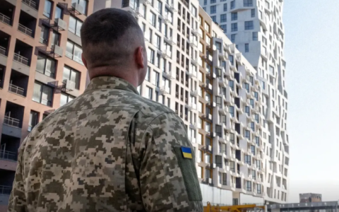 Квартирний облік для військовослужбовців: як новий урядовий законопроєкт вирішує проблему житла?