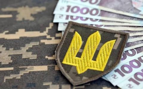 Що робити, якщо понад 2 місяці не виплачують грошове забезпечення або «бойові»?