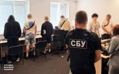 СБУ і Нацполіція вперше застосували нову статтю ККУ: на Львівщині викрито шахрайський кол-центр