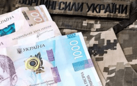 Хто включається до наказів про виплату додаткової винагороди 100 000 грн під час воєнного стану?