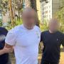У Києві затримали сина кримінального авторитета з Дніпра, який замовив вбивство свідка та намагався дати $1 млн хабаря