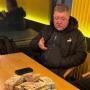 СБУ та поліція затримали посадовця КМДА, який вимагав «відкат» за поставку навчального обладнання до київських шкіл