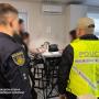 Українські поліцейські ліквідували мережу шахрайських кол-центрів, що діяли під виглядом правоохоронців Латвії
