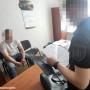 Одягнув кайданки та продовжив бити: повідомлено про підозру поліцейському із групи оповіщення